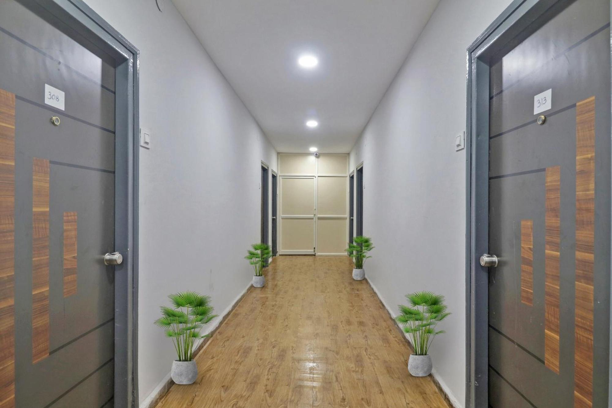 ホテル Townhouse S Continental ハイデラバード エクステリア 写真
